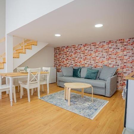 Boutique Apartment In Akacfa Street Budapest Esterno foto